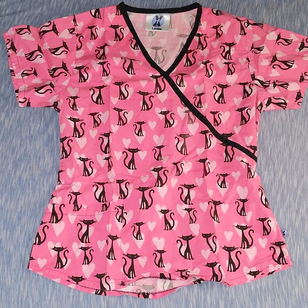 Black cat printed scrub top